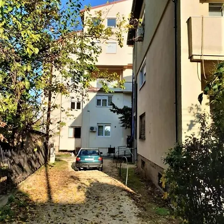 Center Lovely And Peaceful Liza Apartman *