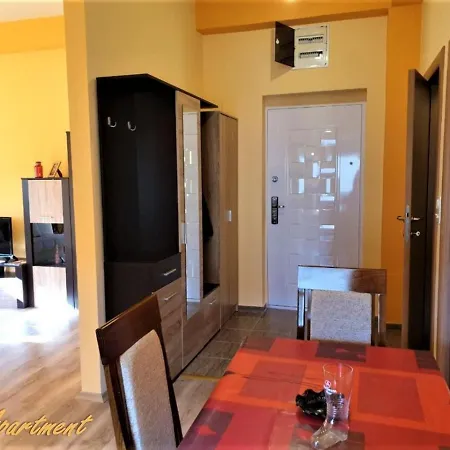 Center Lovely And Peaceful Liza Apartman
