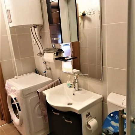Center Lovely And Peaceful Liza Apartman